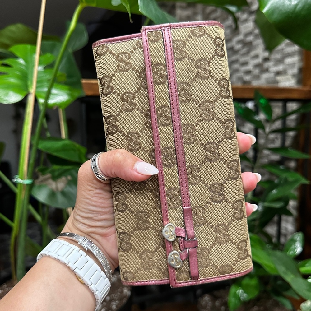 Vintage Gucci GG Canvas Wallet Pink Leather Heart Charm Y2K